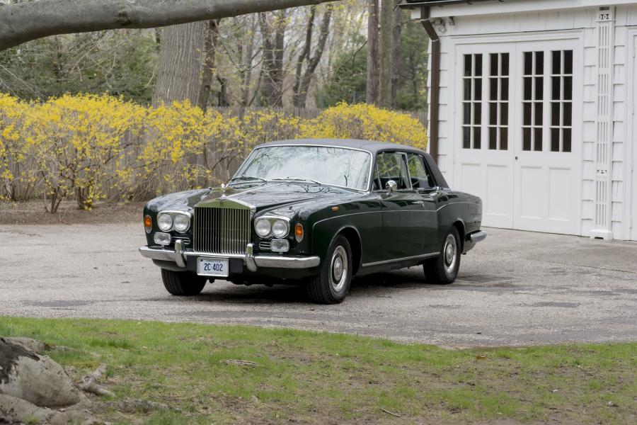  Rolls-Royce Corniche Saloon 1971 года  (фото 9 из 18)